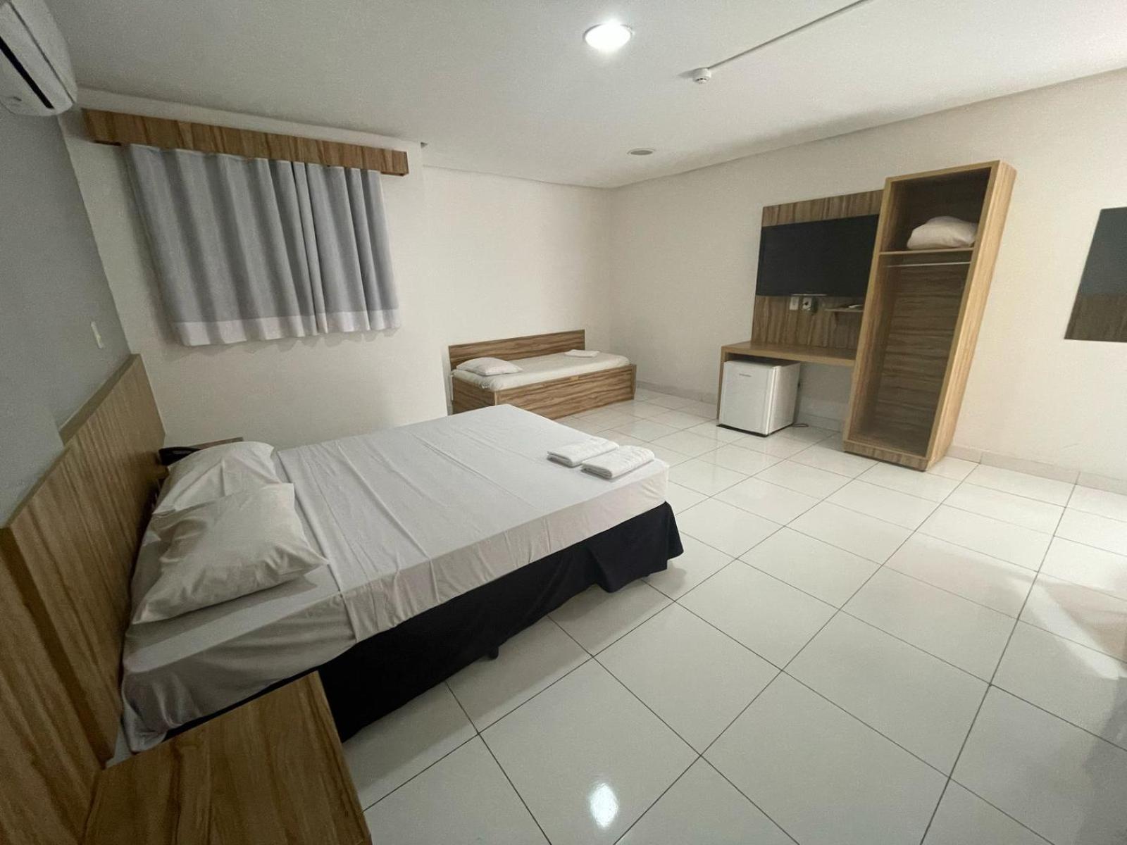Cr Hotel Bueno - Antigo Hotel Serras De Goyaz Goiânia Exterior foto A room at the hotel